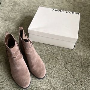 New Anne Kline bootie